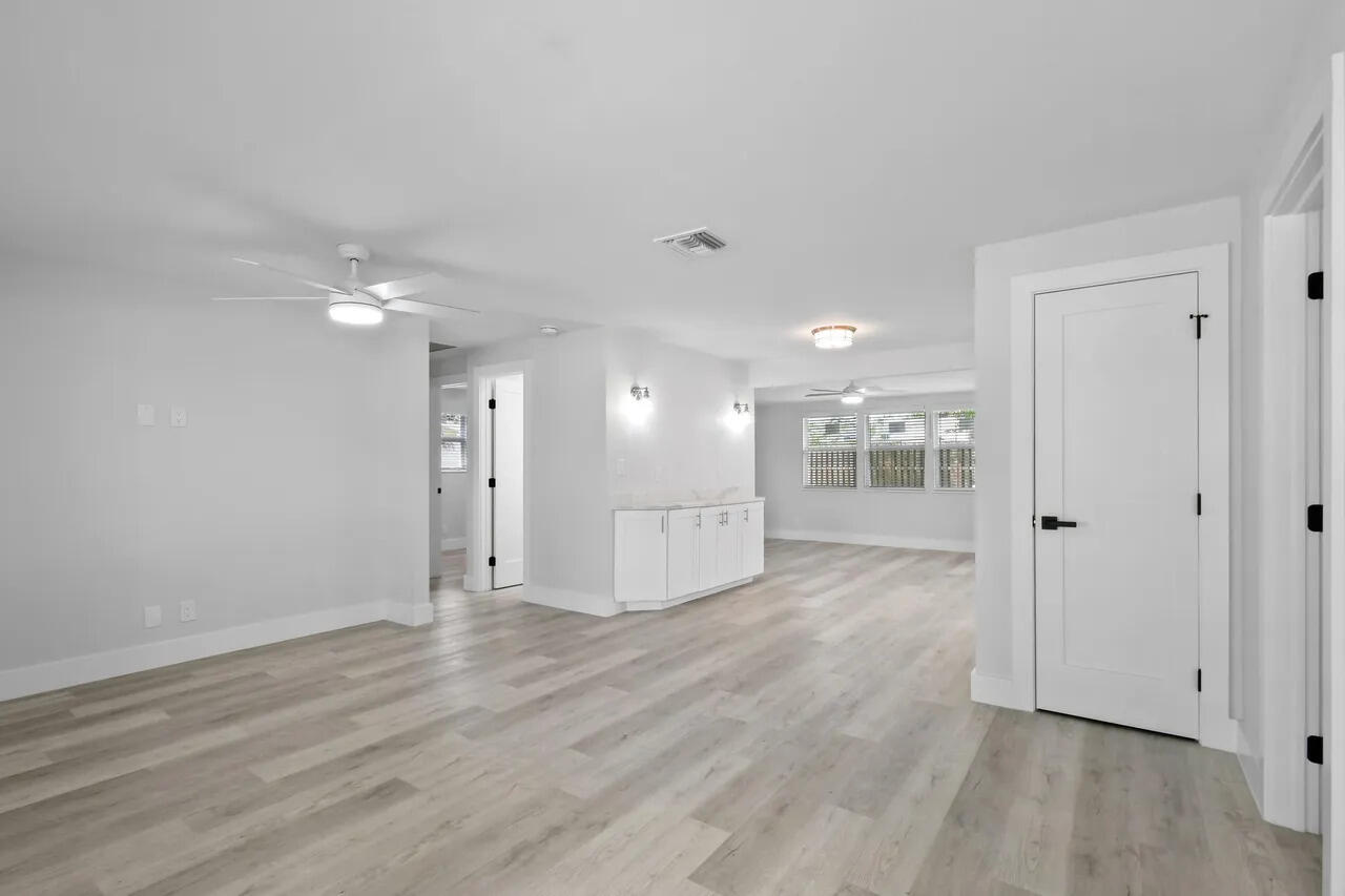 PALM BEACH CABANA COLONY 1 - Residential