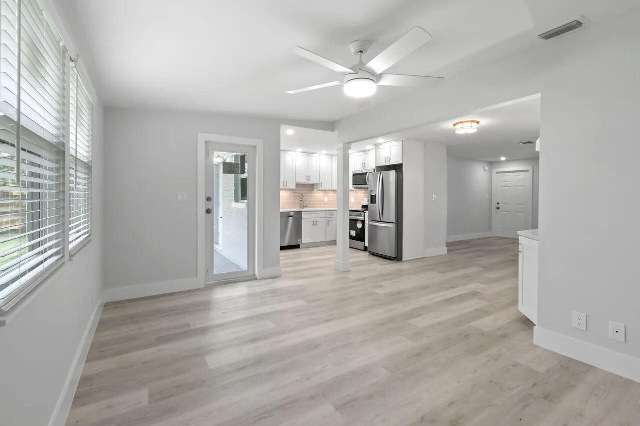 PALM BEACH CABANA COLONY 1 - Residential