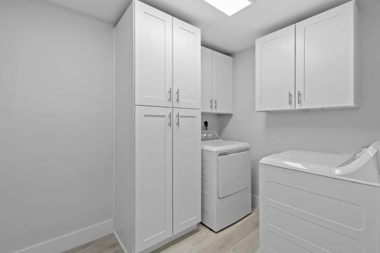 PALM BEACH CABANA COLONY 1 - Residential