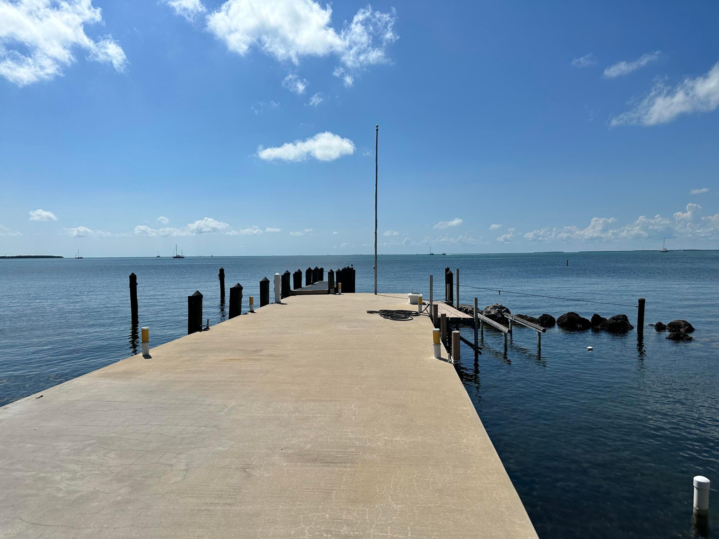 ISLAMORADA, TOWNSITE OF - Residential