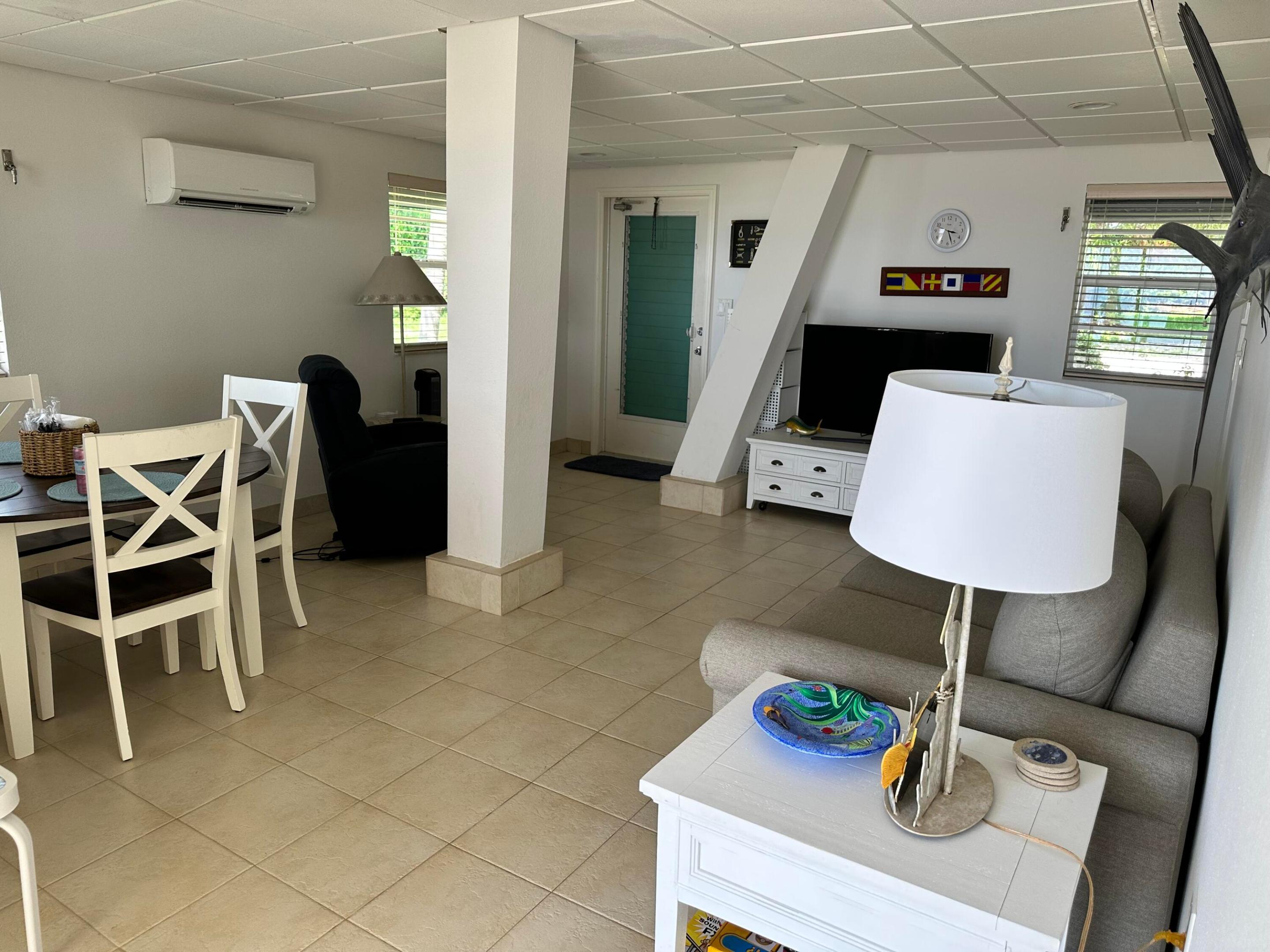 ISLAMORADA, TOWNSITE OF - Residential