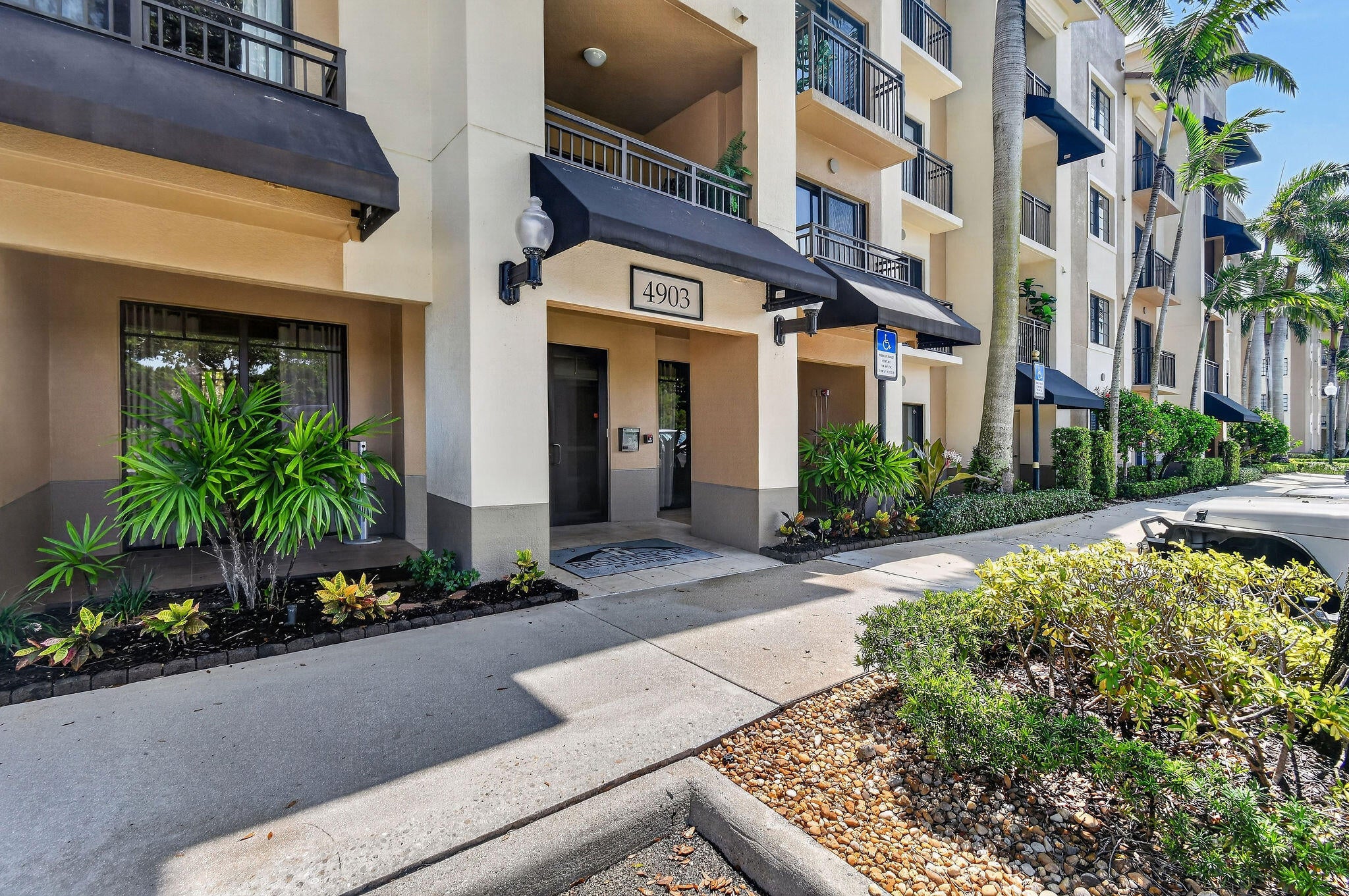 4903 Midtown Lane 3116