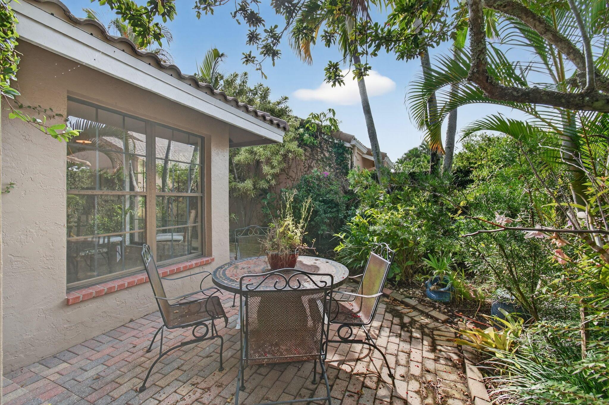 11083 Applegate Lane