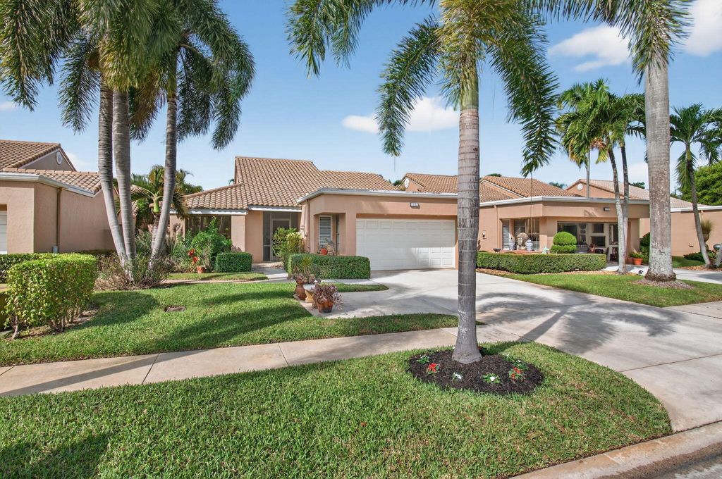 Photo of 11083 Applegate Lane, Boynton Beach, FL 33437 (MLS # R11143678)