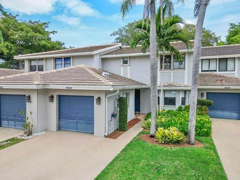 624 N Deer Creek Shore Drive N Deerfield Beach FL 33442