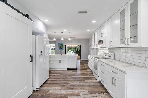 624 N Deer Creek Shore Drive N Deerfield Beach FL 33442