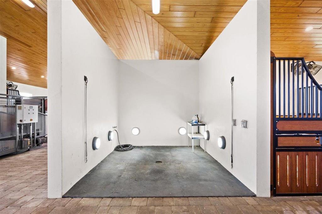 PALM BEACH POINT - Residential