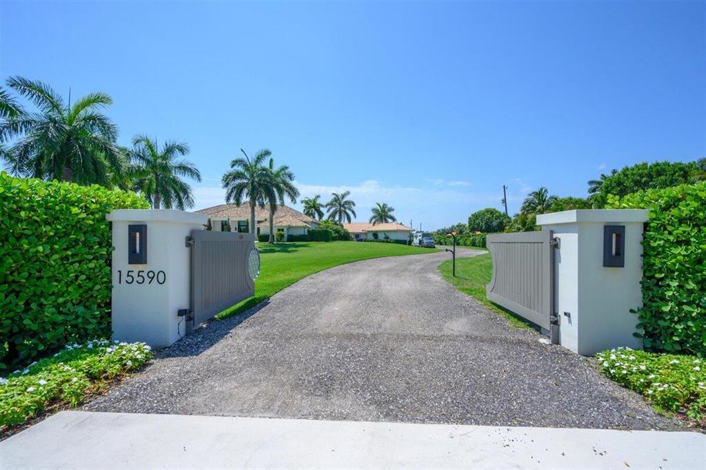 PALM BEACH POINT - Residential