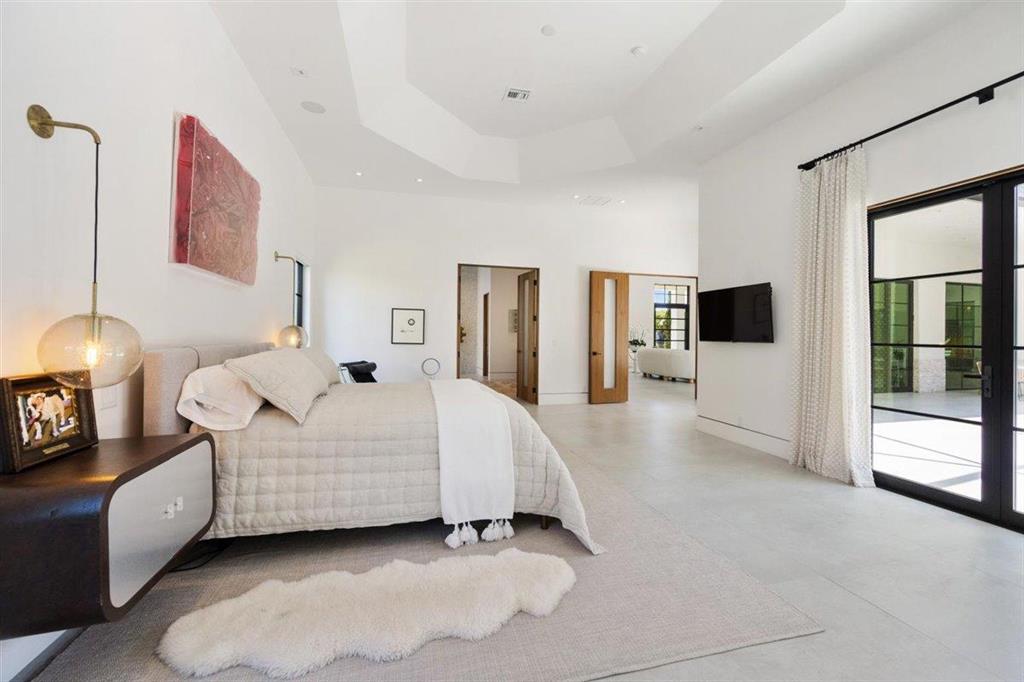 PALM BEACH POINT - Residential