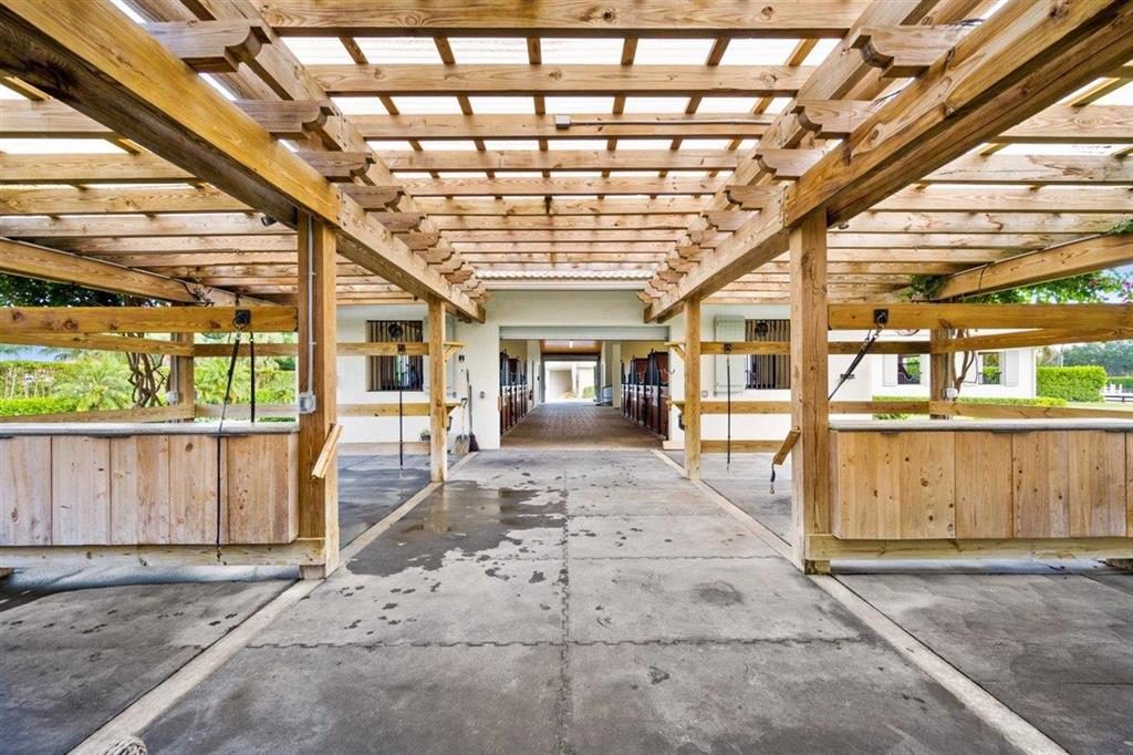 PALM BEACH POINT - Residential