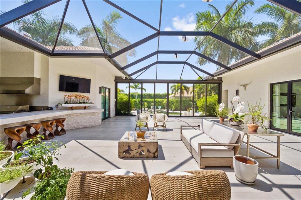 PALM BEACH POINT - Residential