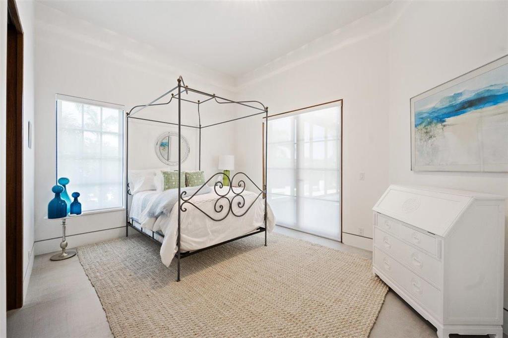 PALM BEACH POINT - Residential