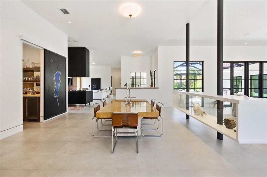 PALM BEACH POINT - Residential