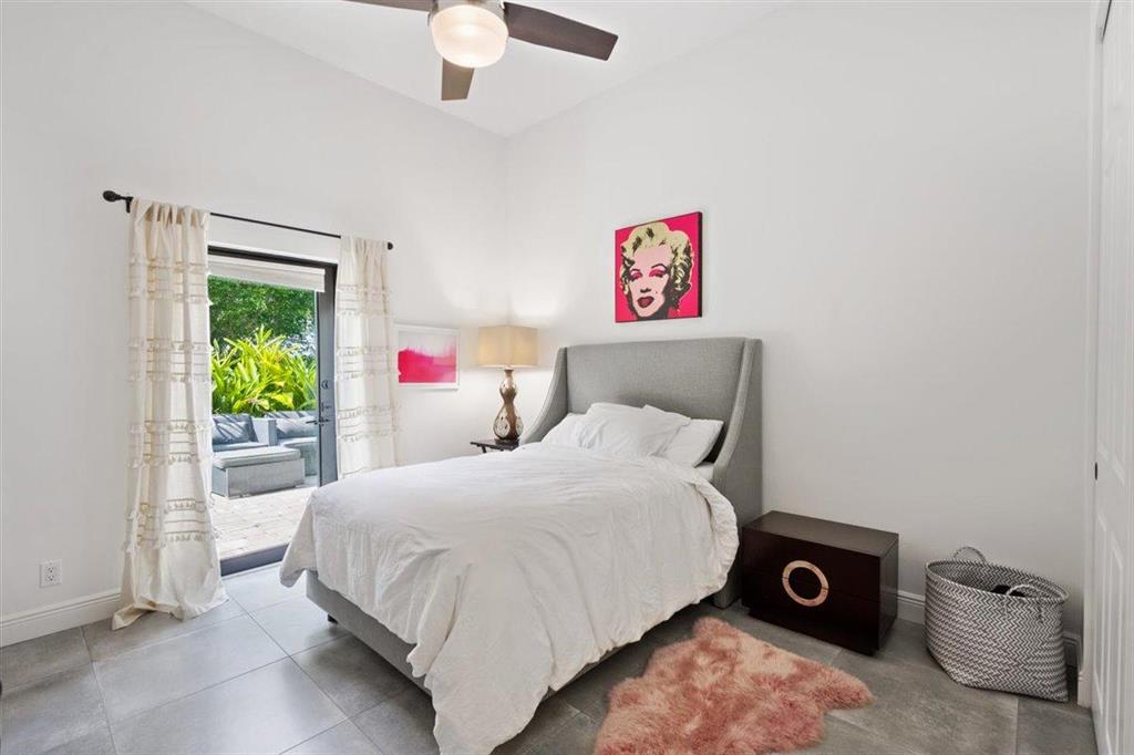 PALM BEACH POINT - Residential