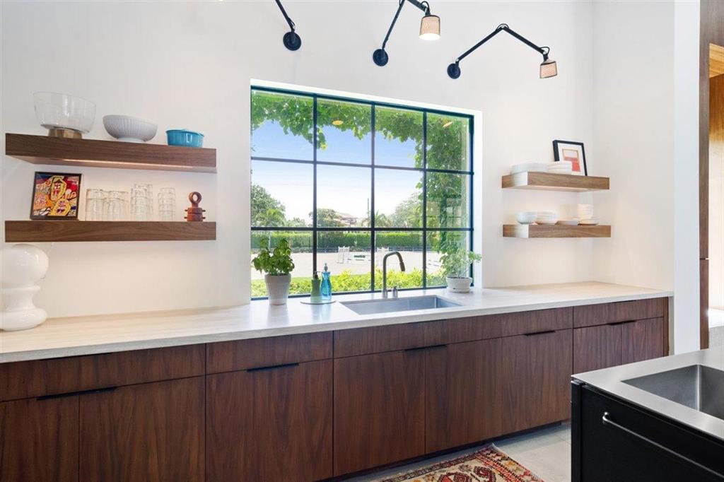 PALM BEACH POINT - Residential