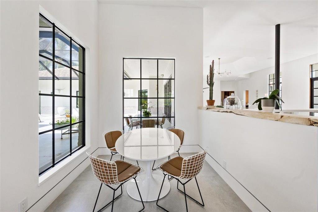 PALM BEACH POINT - Residential