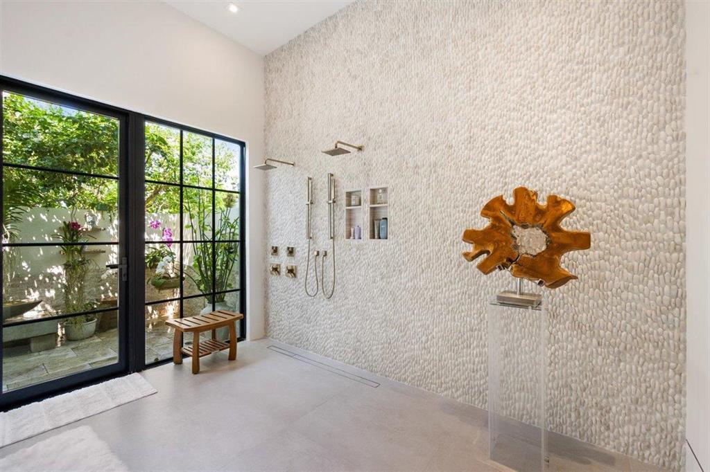 PALM BEACH POINT - Residential