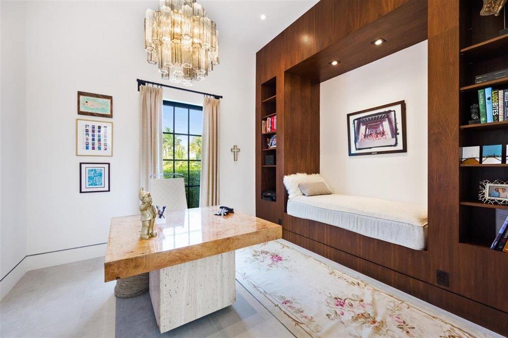 PALM BEACH POINT - Residential