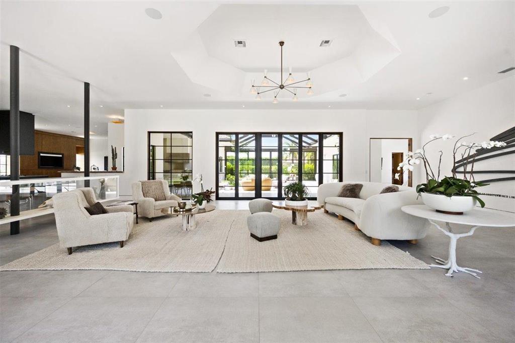 PALM BEACH POINT - Residential