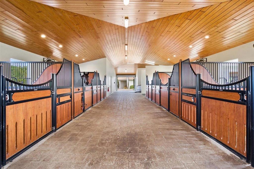 PALM BEACH POINT - Residential