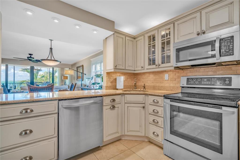 Rock Harbor Condominium - Residential