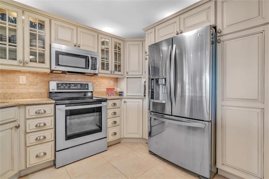 Rock Harbor Condominium - Residential