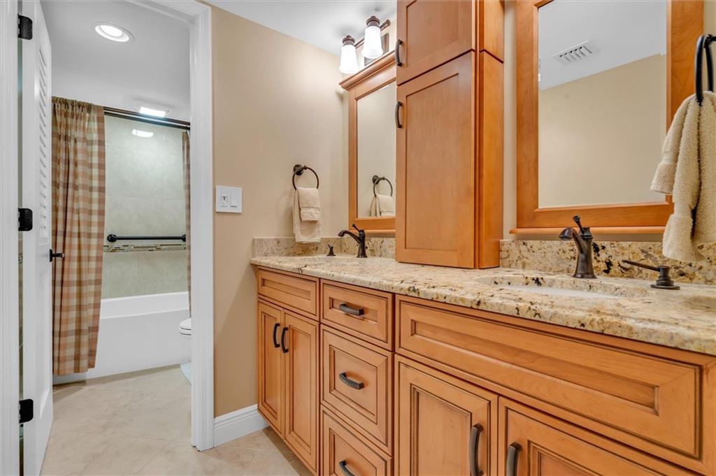 Rock Harbor Condominium - Residential