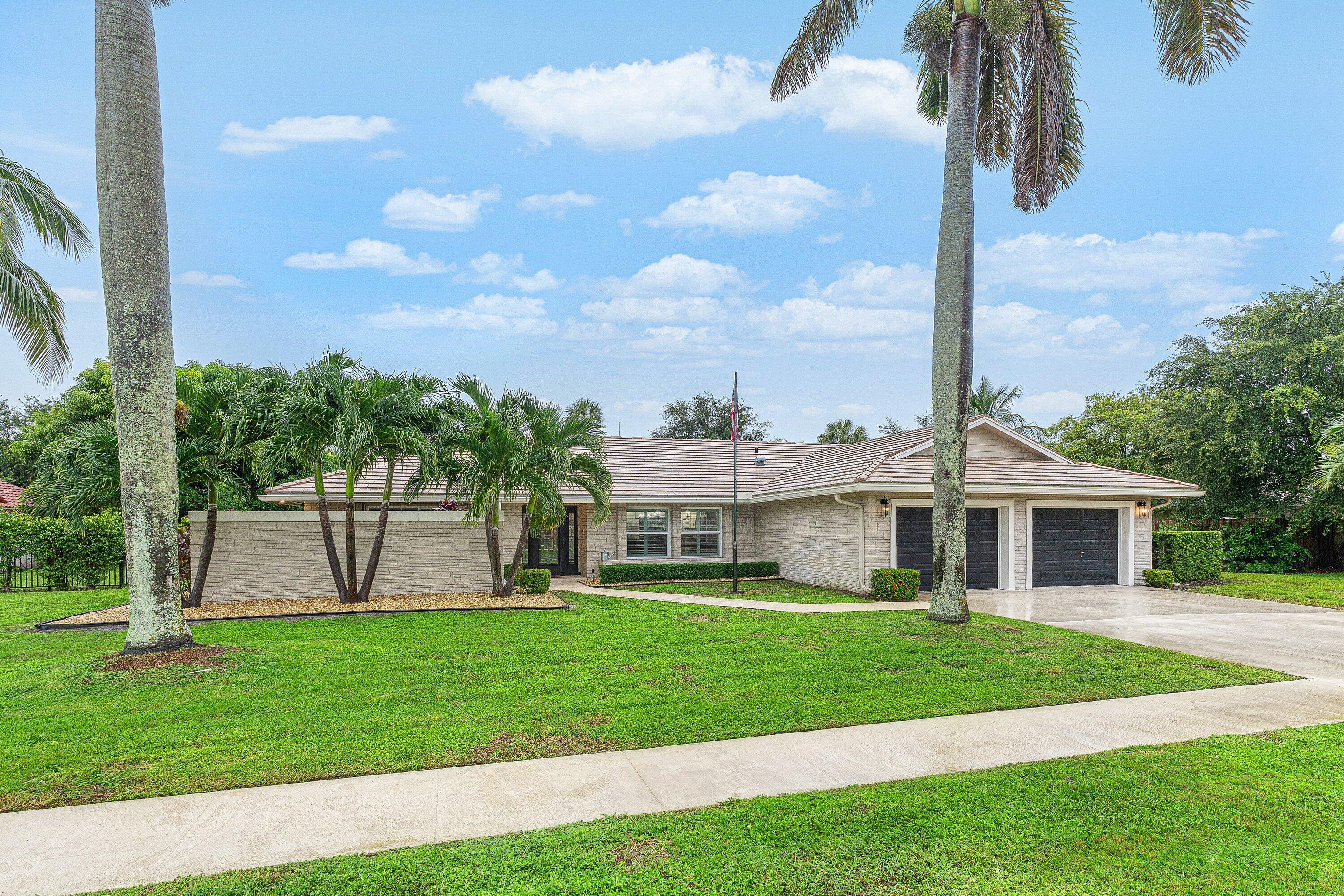 9077 Old Pine Road, Boca Raton, FL, 33428/$899,000 1 9077 Old Pine Road