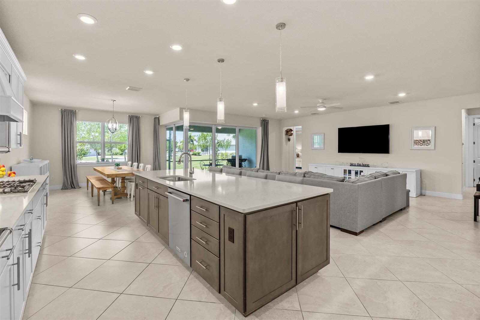 DEL WEBB AT TRADITION - Residential