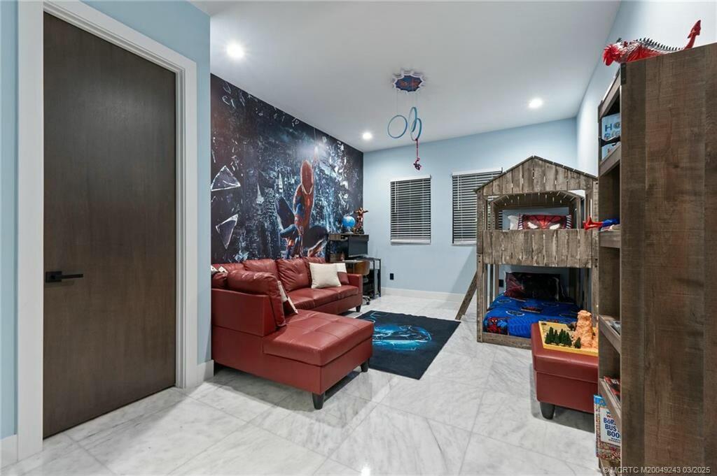 HIDEAWAY ISLES - Residential