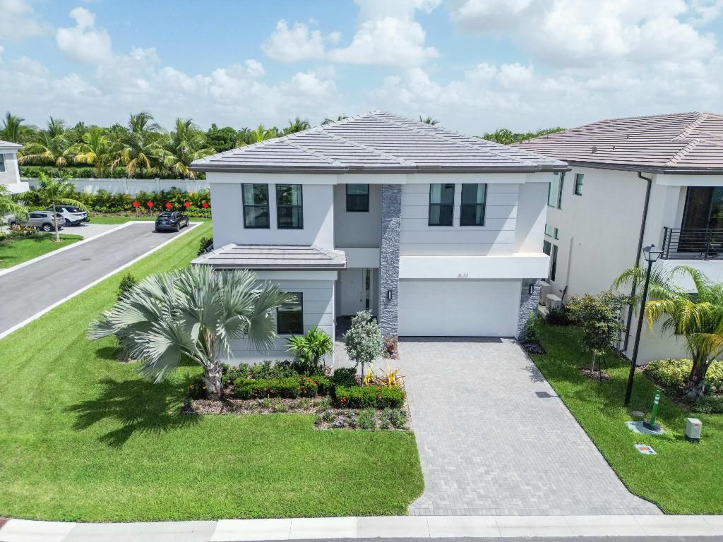 Photo of 8151 Laurel Falls Drive, Boca Raton, FL 33496 (MLS # R10944716)