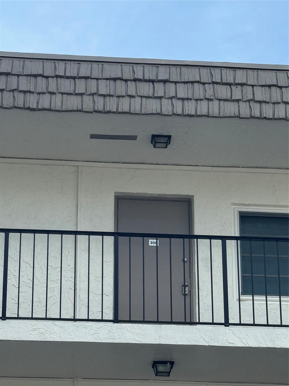 GABLE ARMS CONDO - Residential Lease