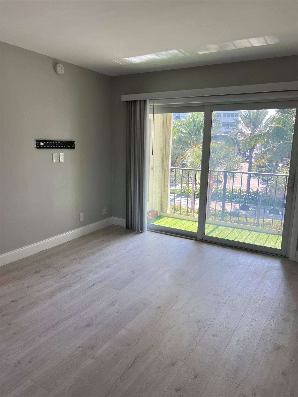 GABLE ARMS CONDO - Residential Lease