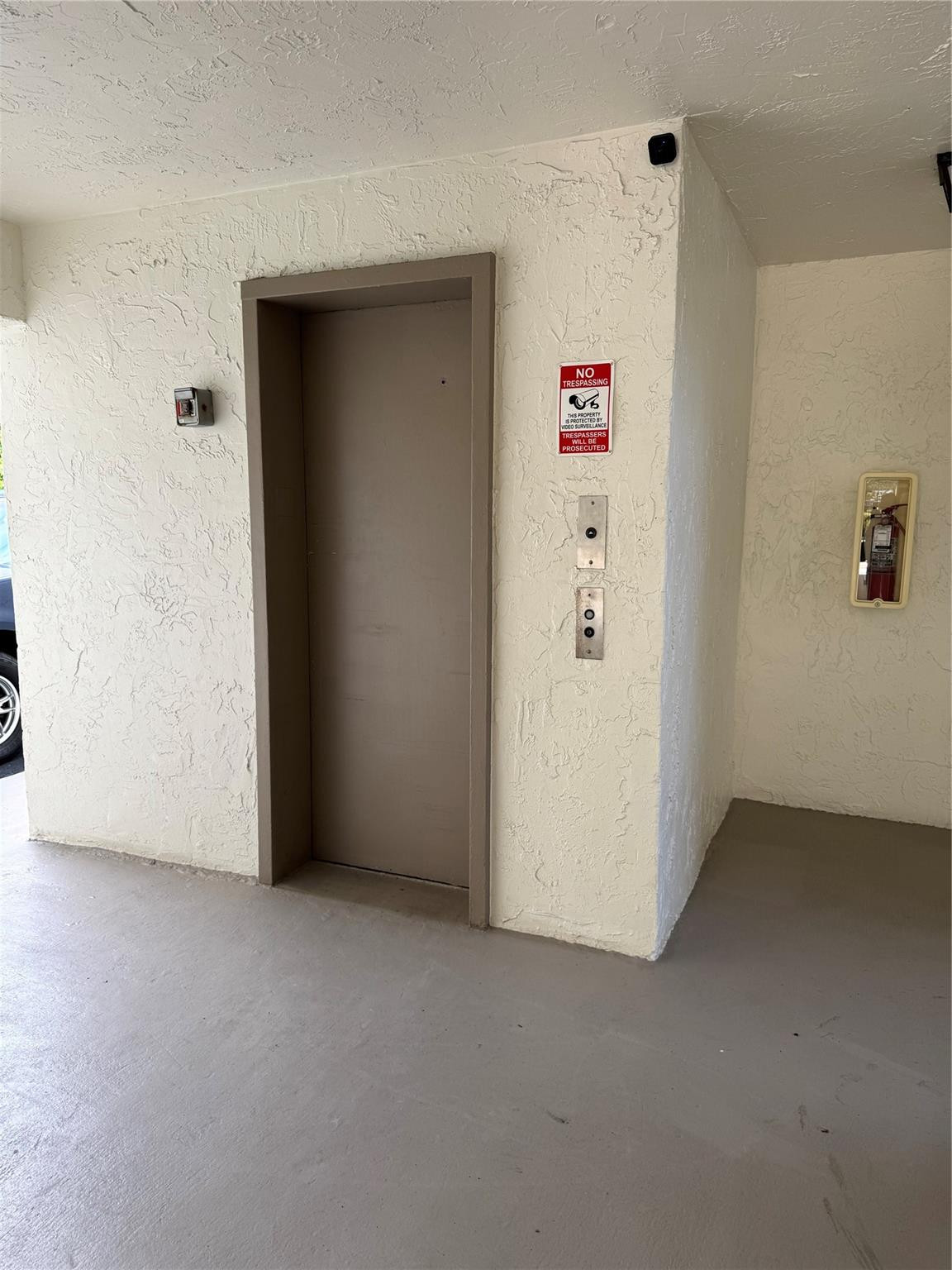 GABLE ARMS CONDO - Residential Lease