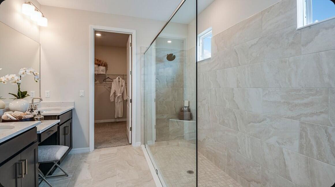 609 SE RANCH OAK Circle