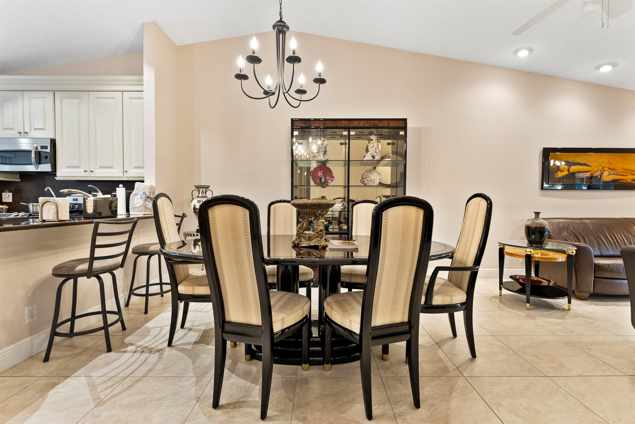 Properties 823 Sky Pine Way D