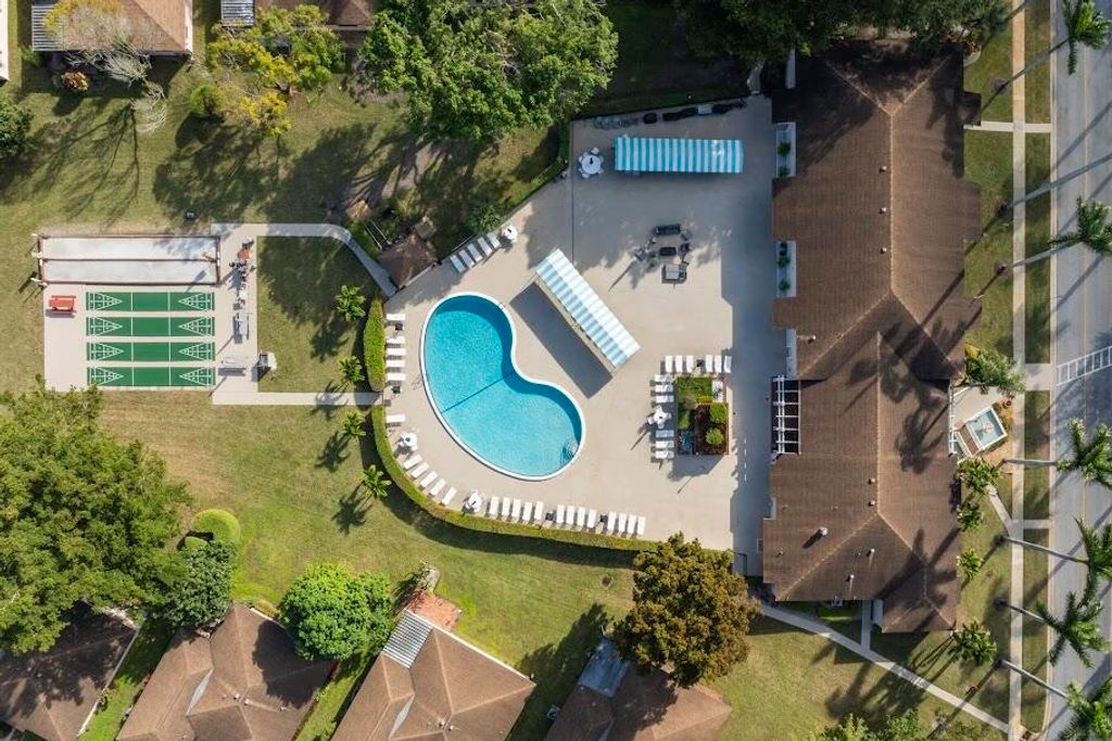 Photo of 14527 Bonaire Boulevard #408, Delray Beach, FL 33446 (MLS # R11157399)