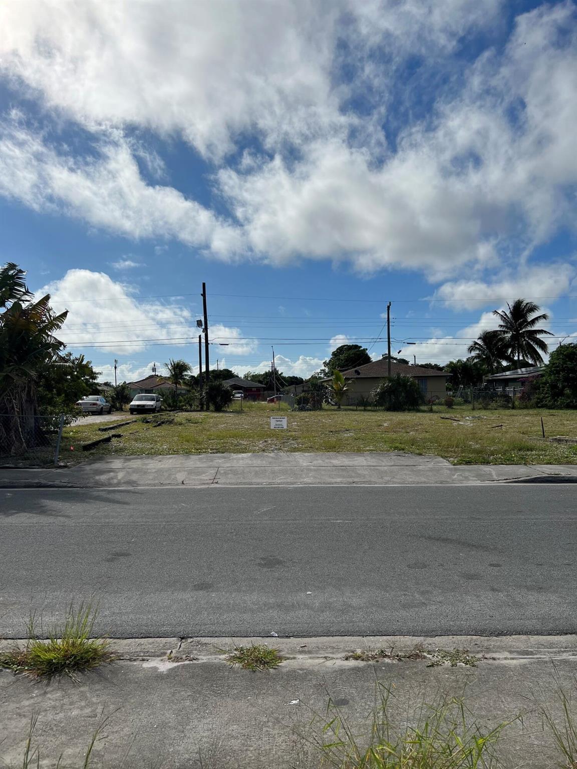 Vacant Land in Beautiful Area of Boynton Beach. Next to Parks, Schools, and Community Center. Minutes to Beaches and Malls. Build your DREAM HOME, Build to RENT, or Hold for INVESTMENT.