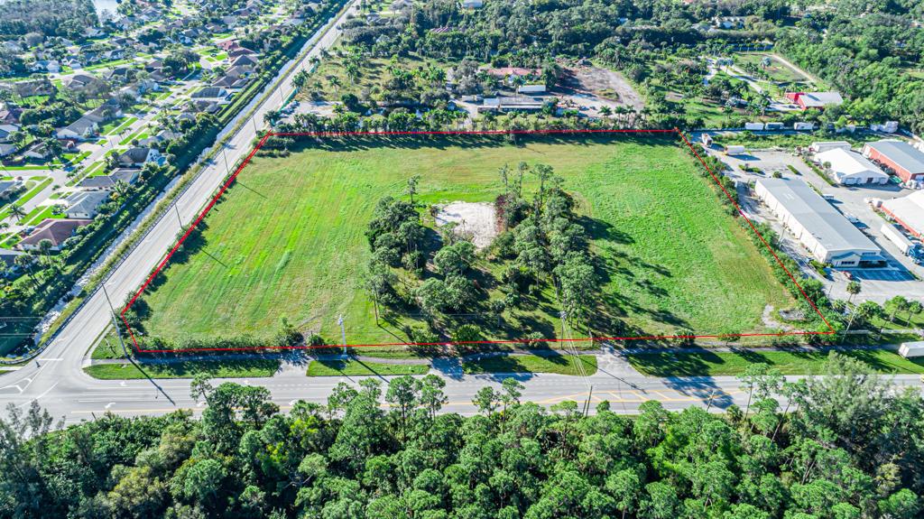 LOXAHATCHEE GROVES - Residential