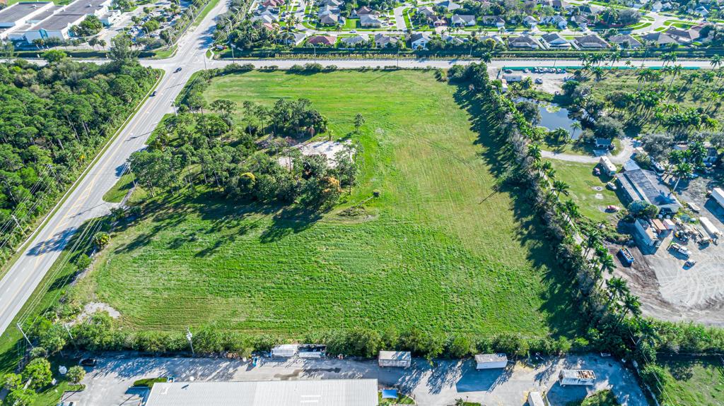 LOXAHATCHEE GROVES - Residential