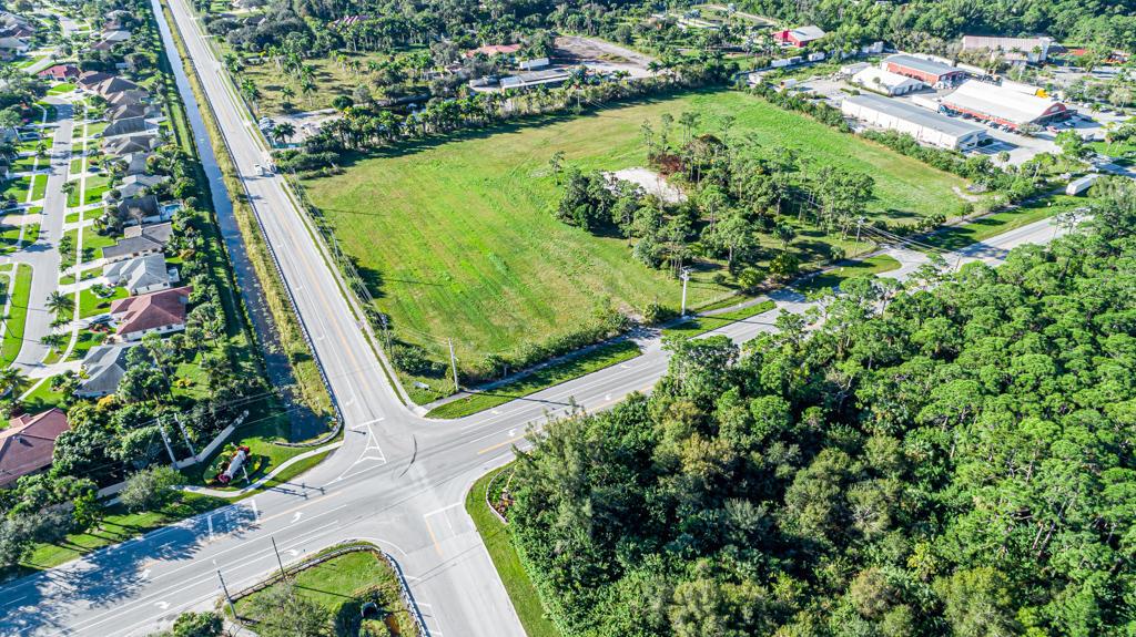 LOXAHATCHEE GROVES - Residential