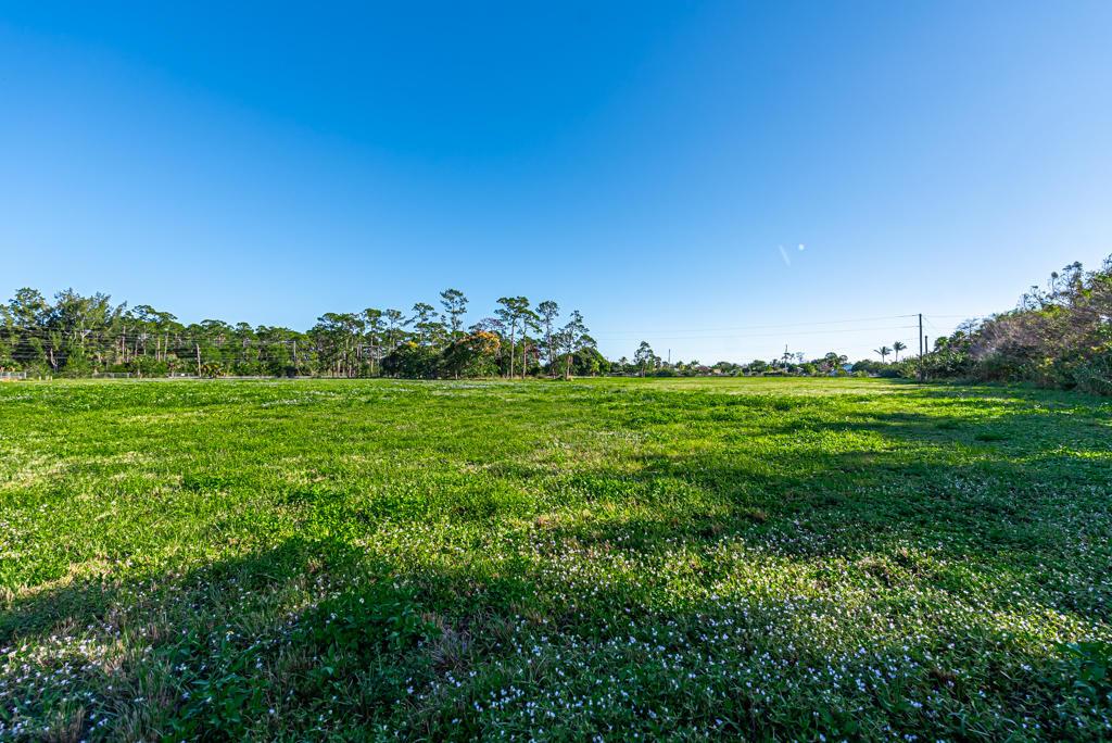 LOXAHATCHEE GROVES - Residential