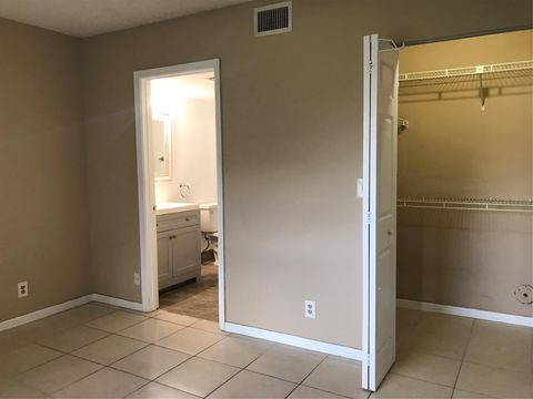 Condominium in Coral Springs FL 8850 Royal Palm Blvd Blvd 17.jpg