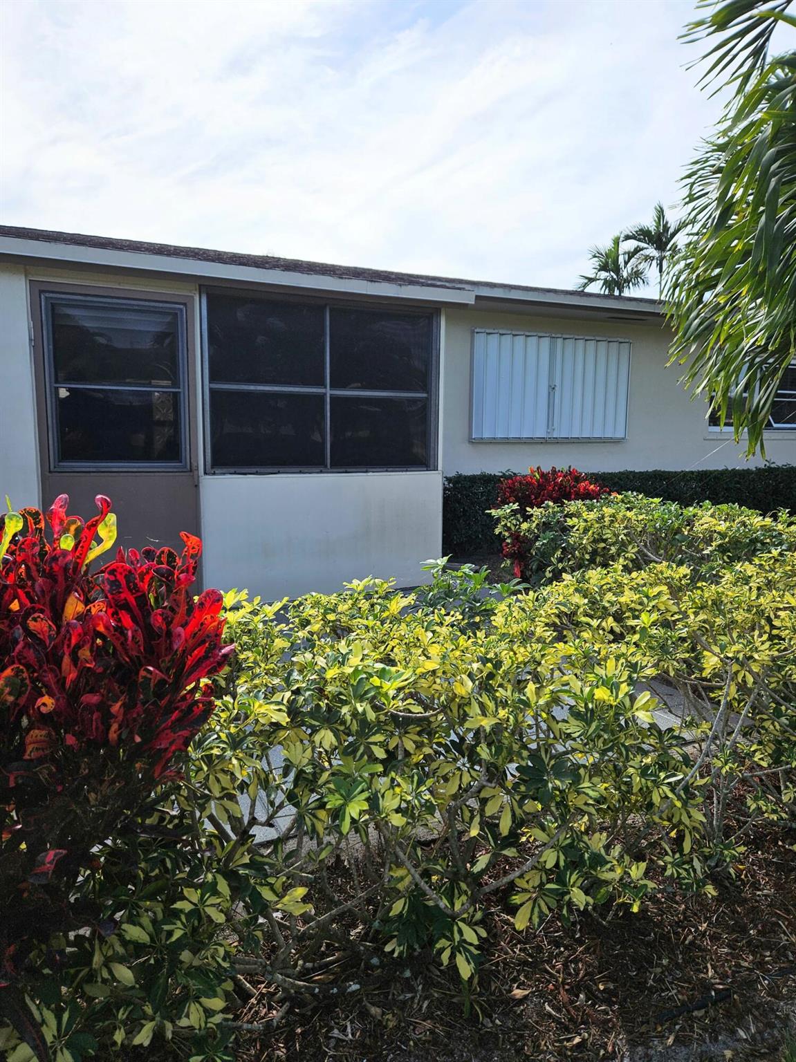 CRESTHAVEN VILLAS CONDO 3 - Residential