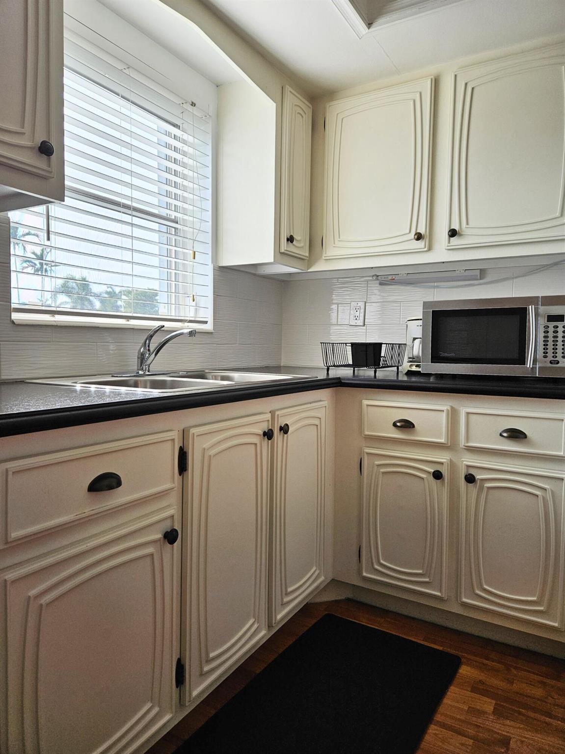 View photos, virtual tours, details... 2572 E Emory Drive E I