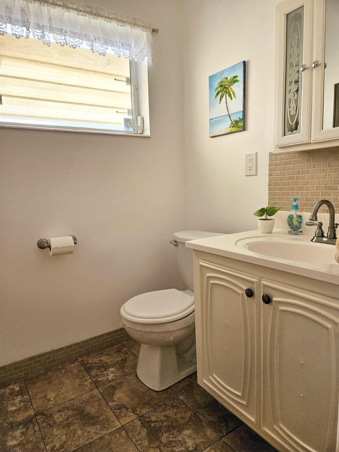 CRESTHAVEN VILLAS CONDO 3 - Residential