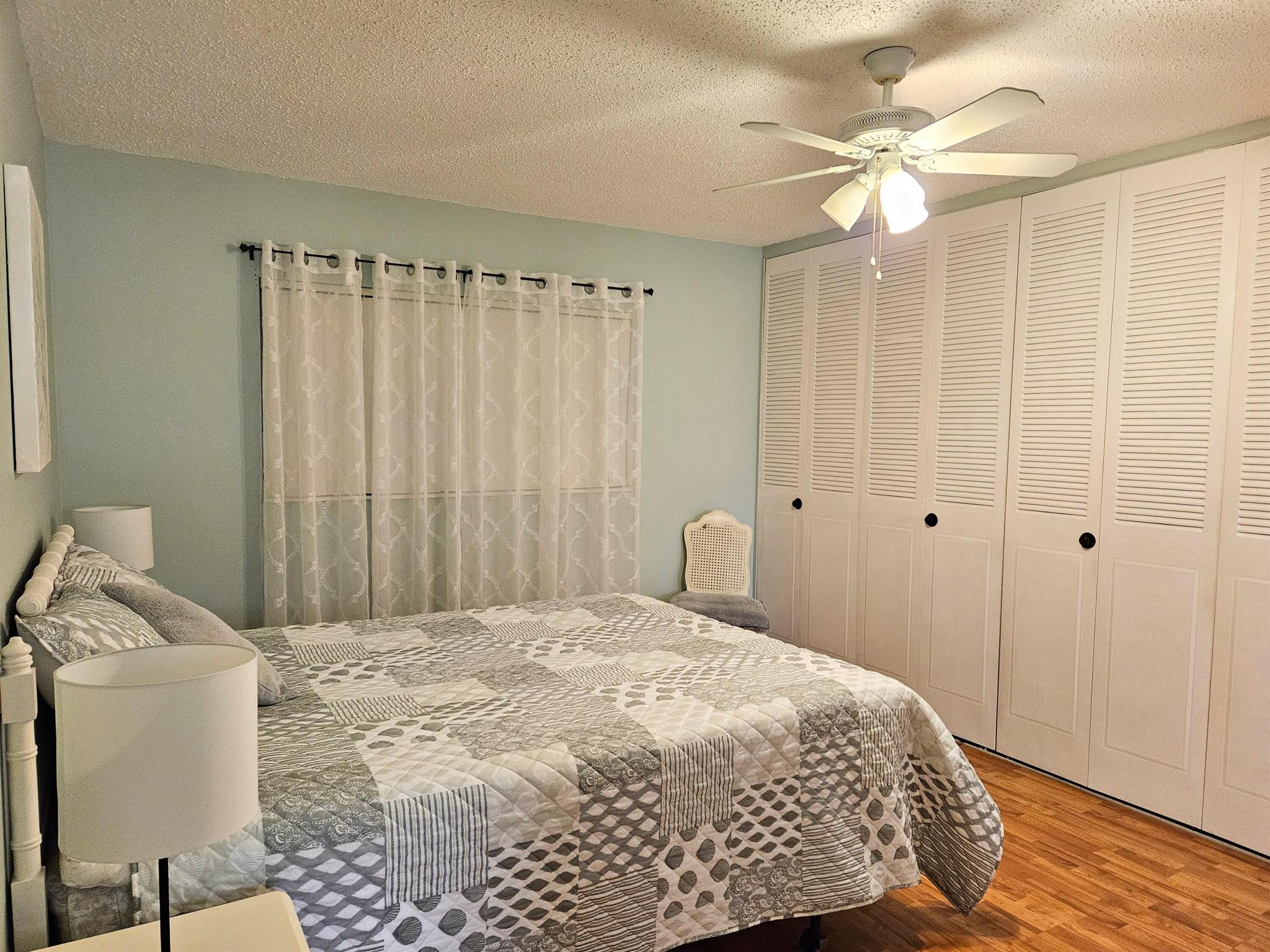 CRESTHAVEN VILLAS CONDO 3 - Residential