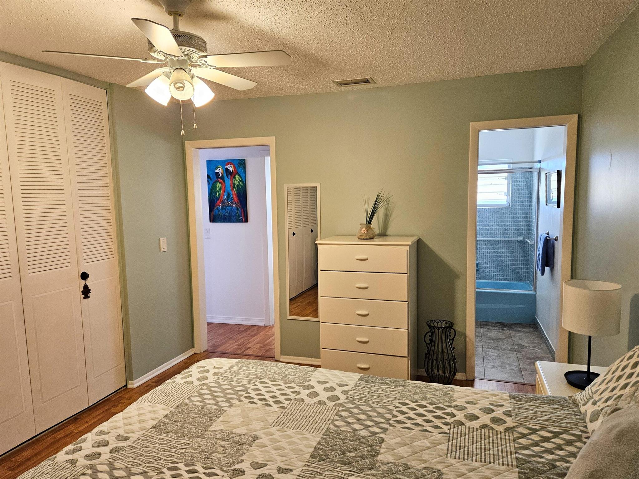 CRESTHAVEN VILLAS CONDO 3 - Residential