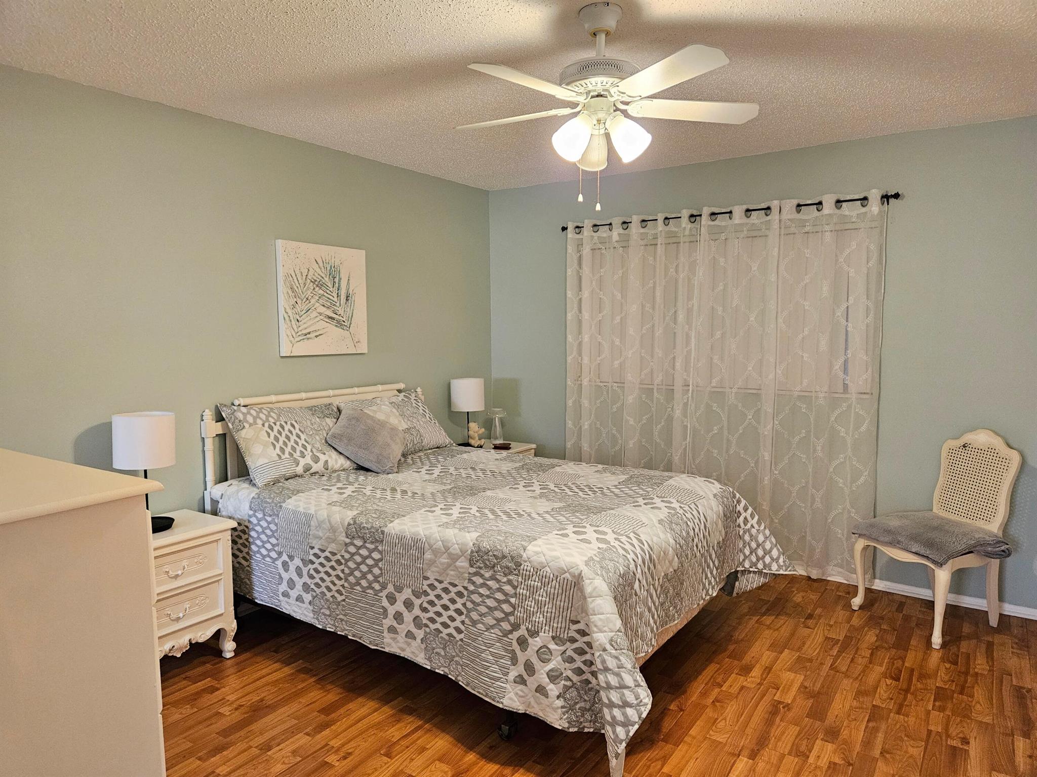 CRESTHAVEN VILLAS CONDO 3 - Residential