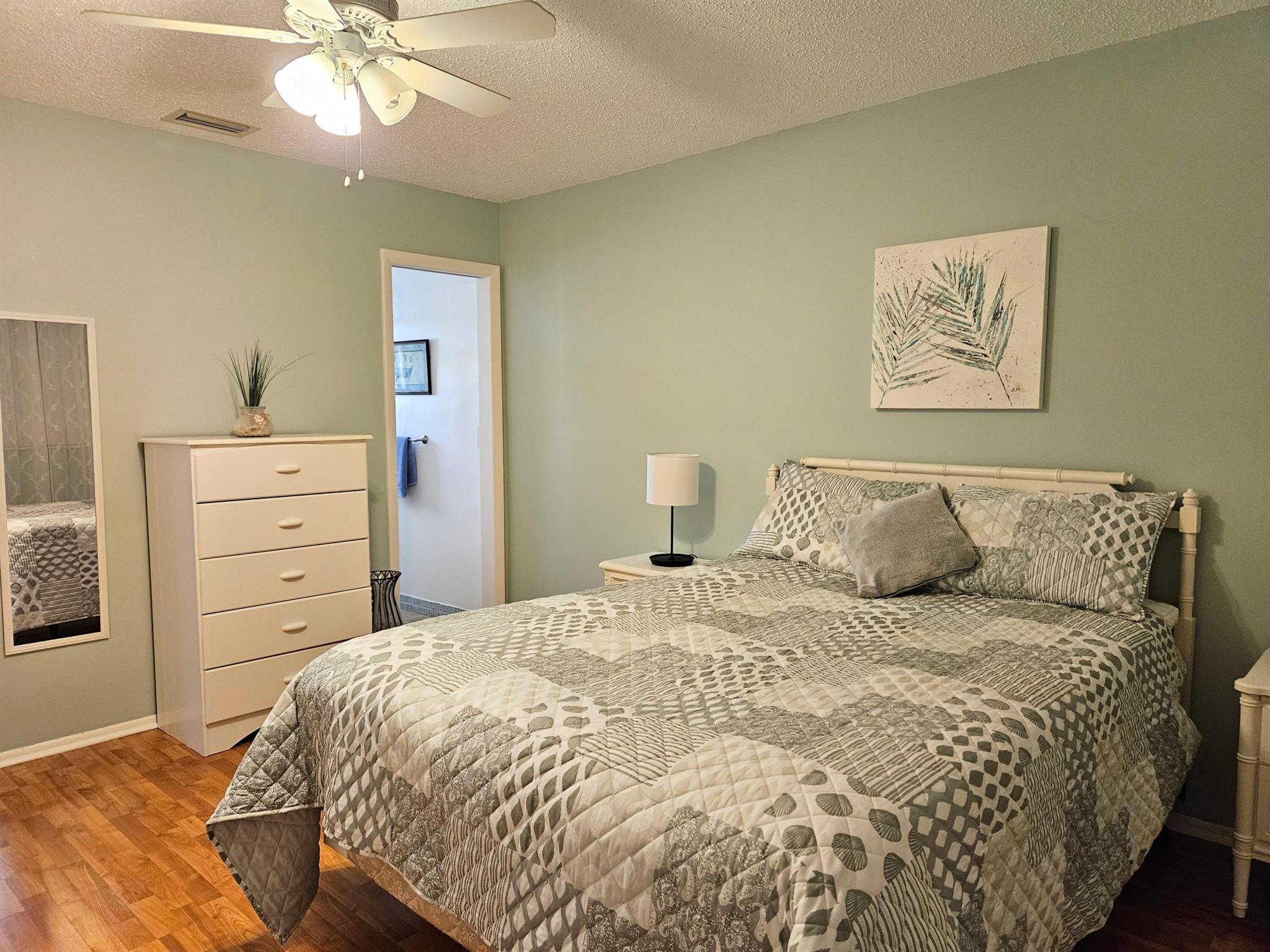 CRESTHAVEN VILLAS CONDO 3 - Residential